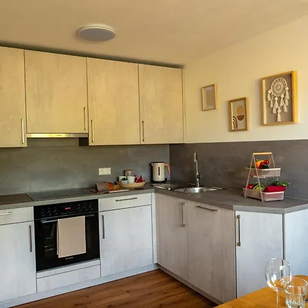Happynest 5 Min Legoland Terrasse Parkplatz Günzburg